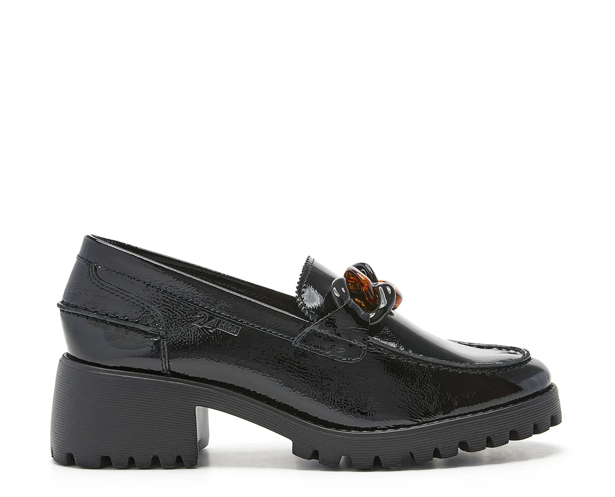 25847 Mocasín charol negro