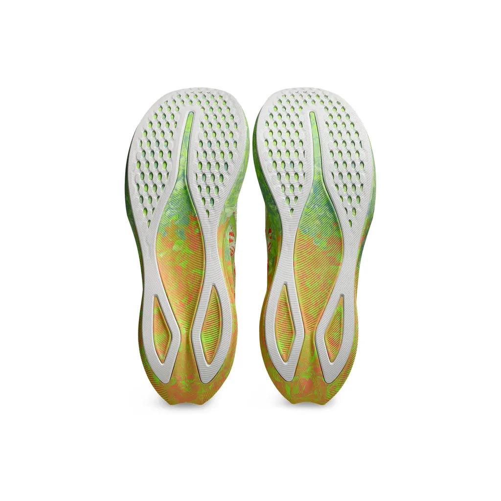 AHQ NOOSA TRI 16 MEN STAND
