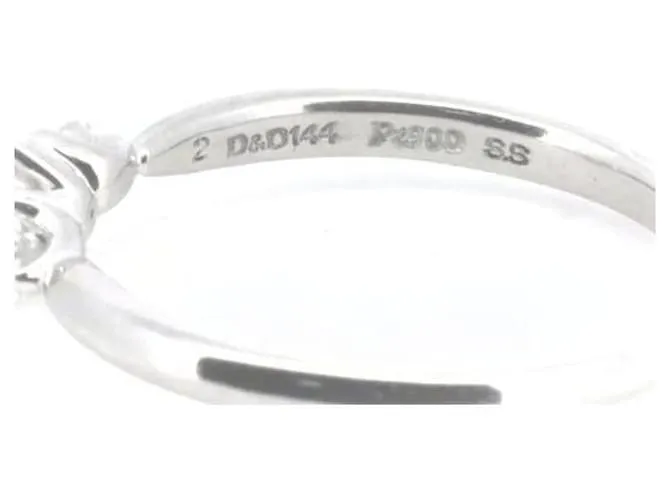 & Other Stories Anillo de diamante de platino PT900 0.29ct 0.15ct Tamaño 13 en excelente estado 