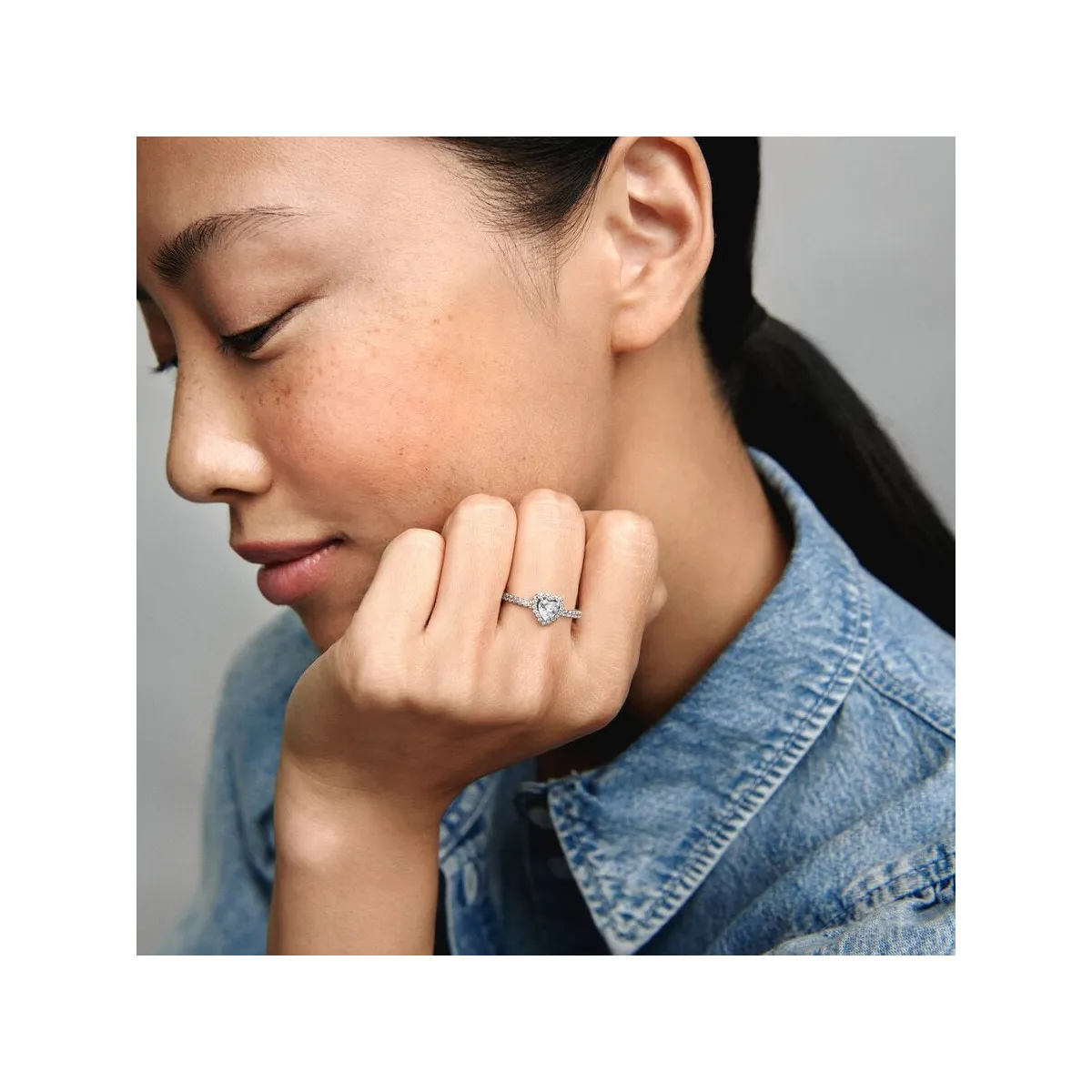 ANILLO CORAZóN EN RELIEVE  PANDORA