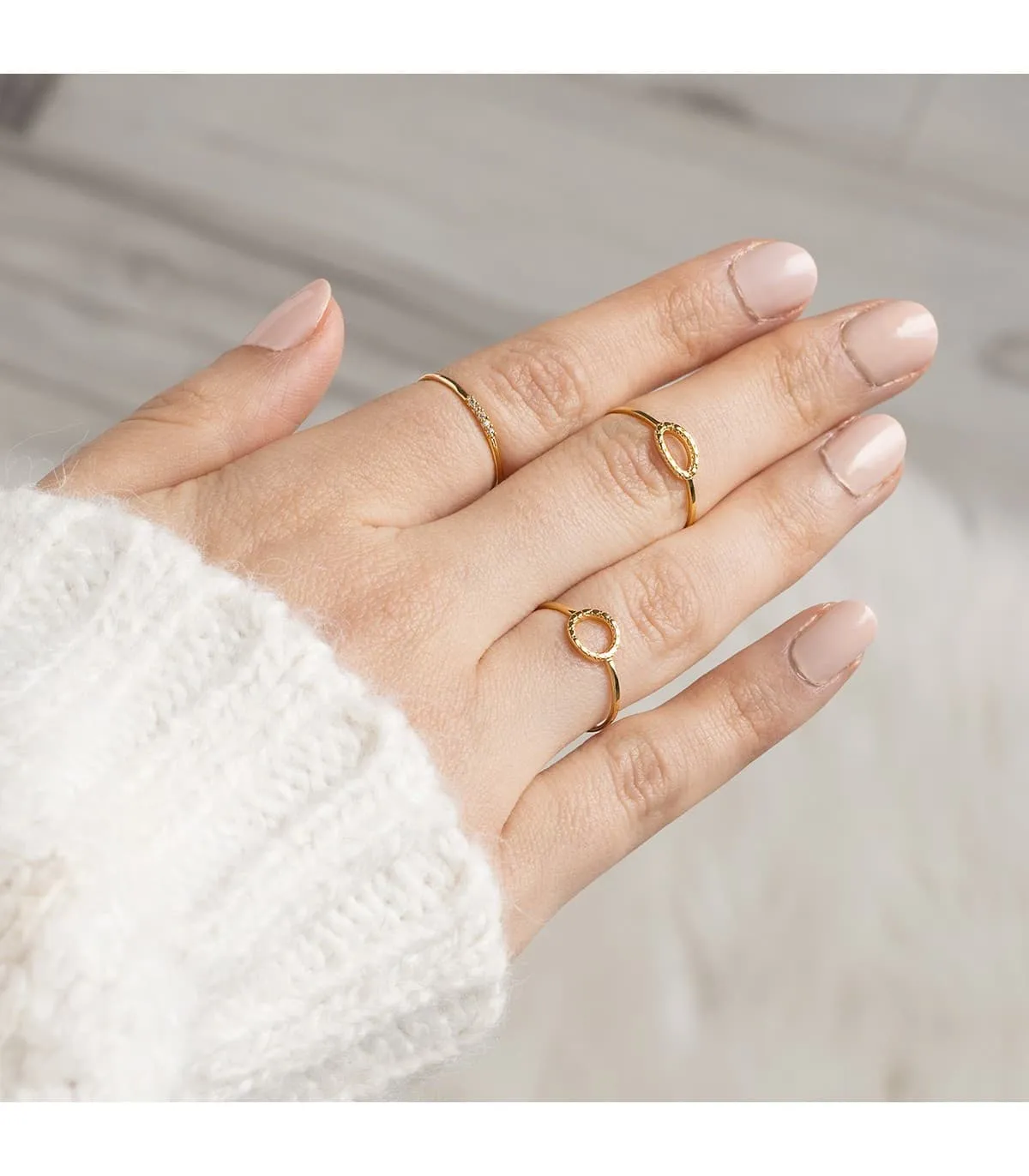 Anillo Mujer Ío Tallado Oro Amarillo 18K