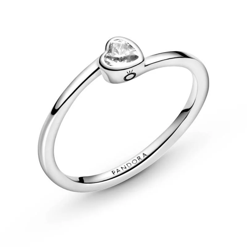 ANILLO PANDORA CORAZÓN SOLITARIO TRANSPARENTE INCLINADO 199267C02