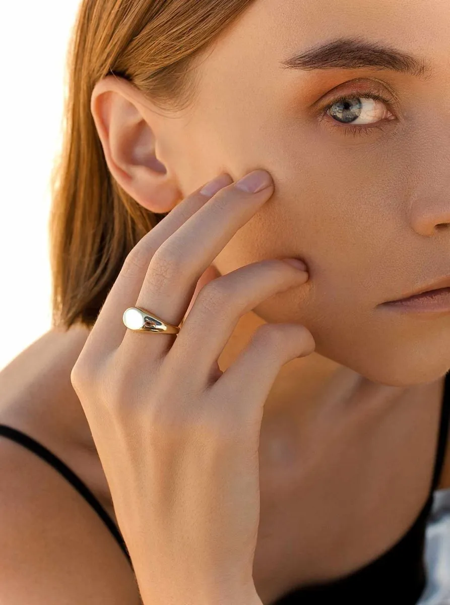 Anillo sello de plata lisa baada en oro