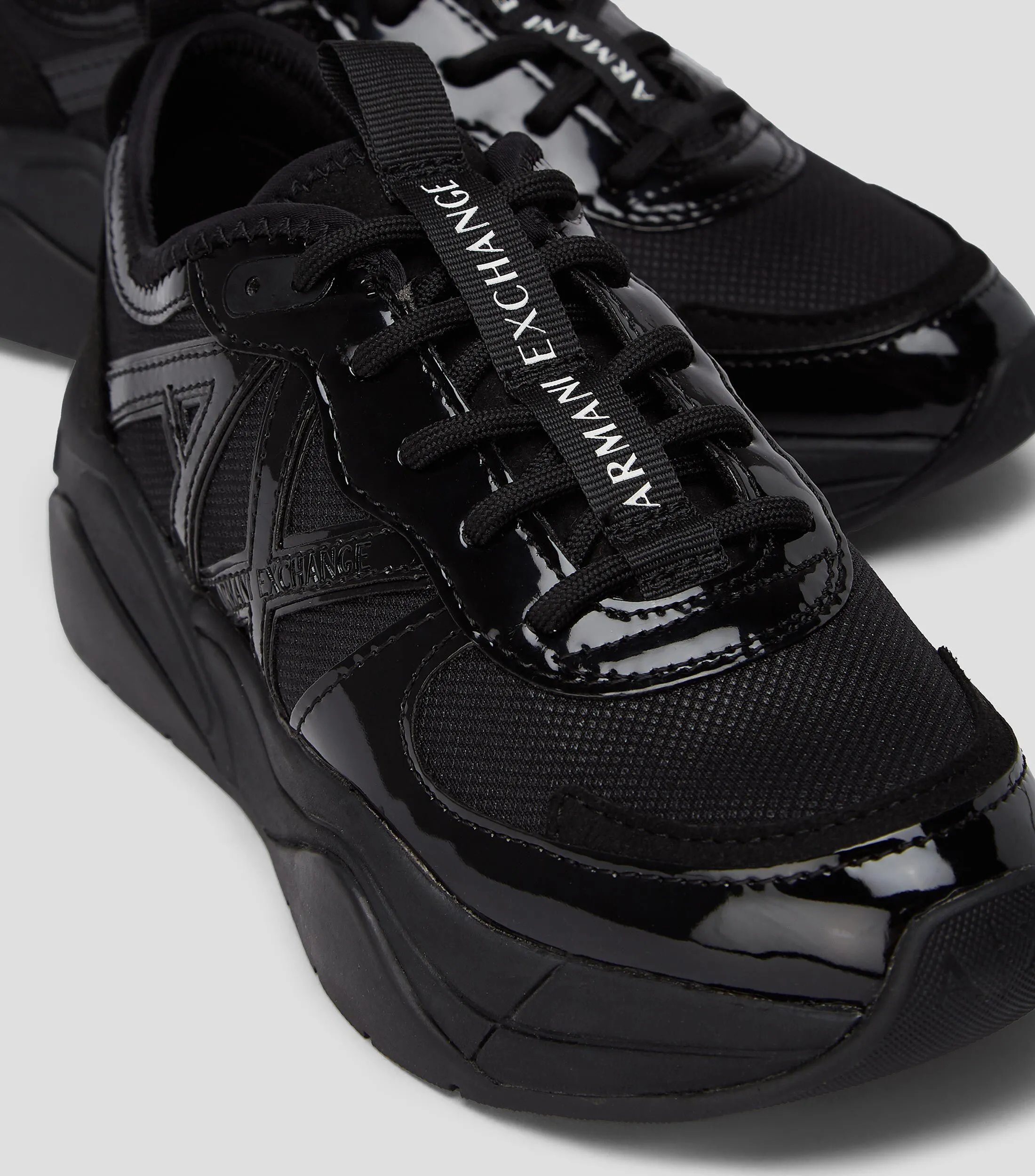Armani Exchange Tenis casuales con logo Mujer