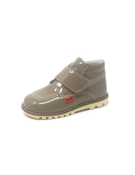 botin  velcro charol castoro