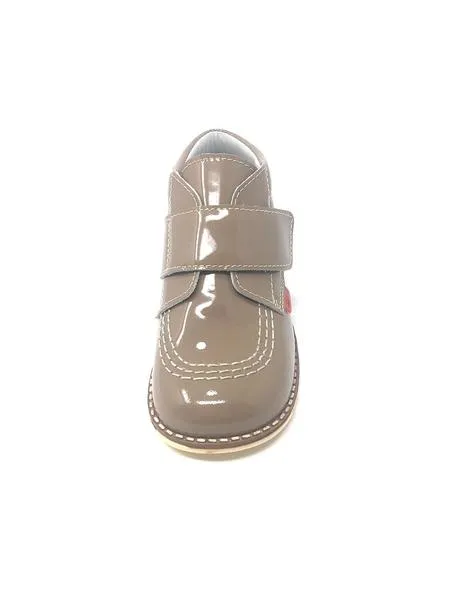 botin  velcro charol castoro