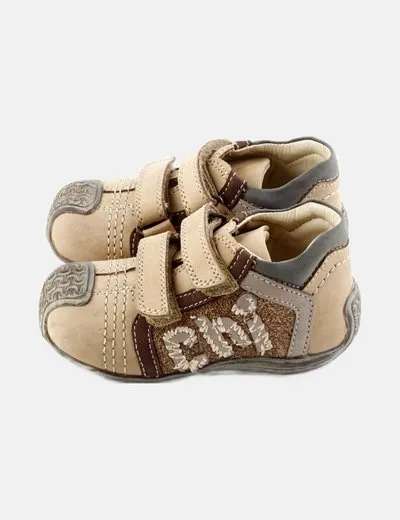 Chicco Zapato marrón velcro