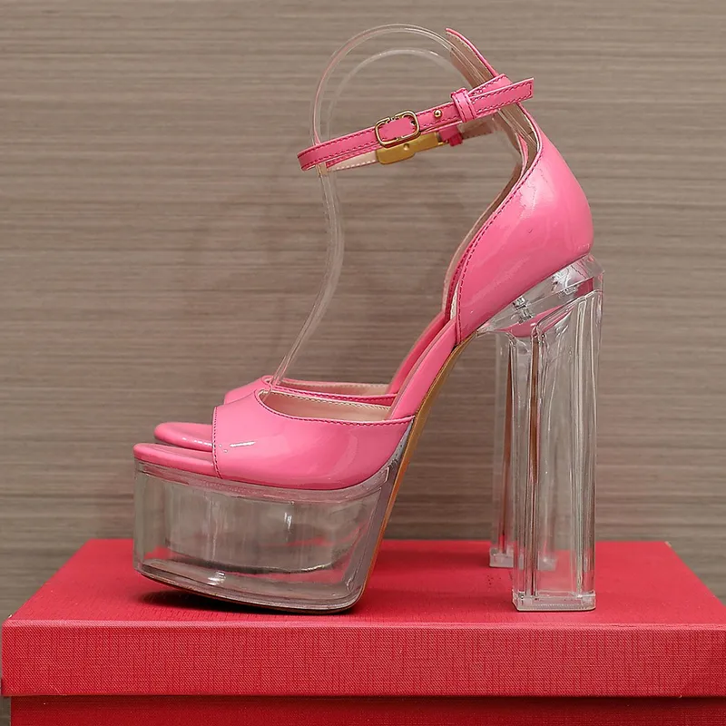 Diseñadores Sandalias Vestido de mujer Zapatos Hebilla Charol 15.5 cm Tacón alto Fiesta de boda Diseñador Zapato Tacones para mu