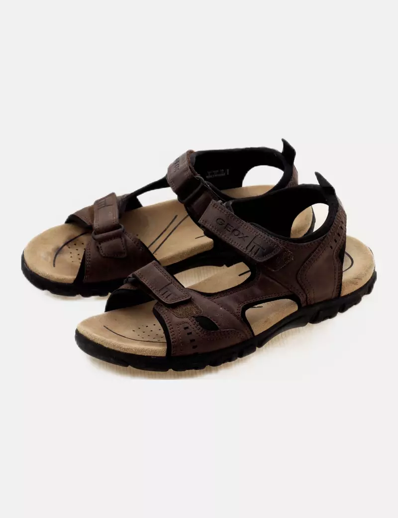 Geox Sandalia marrón velcro