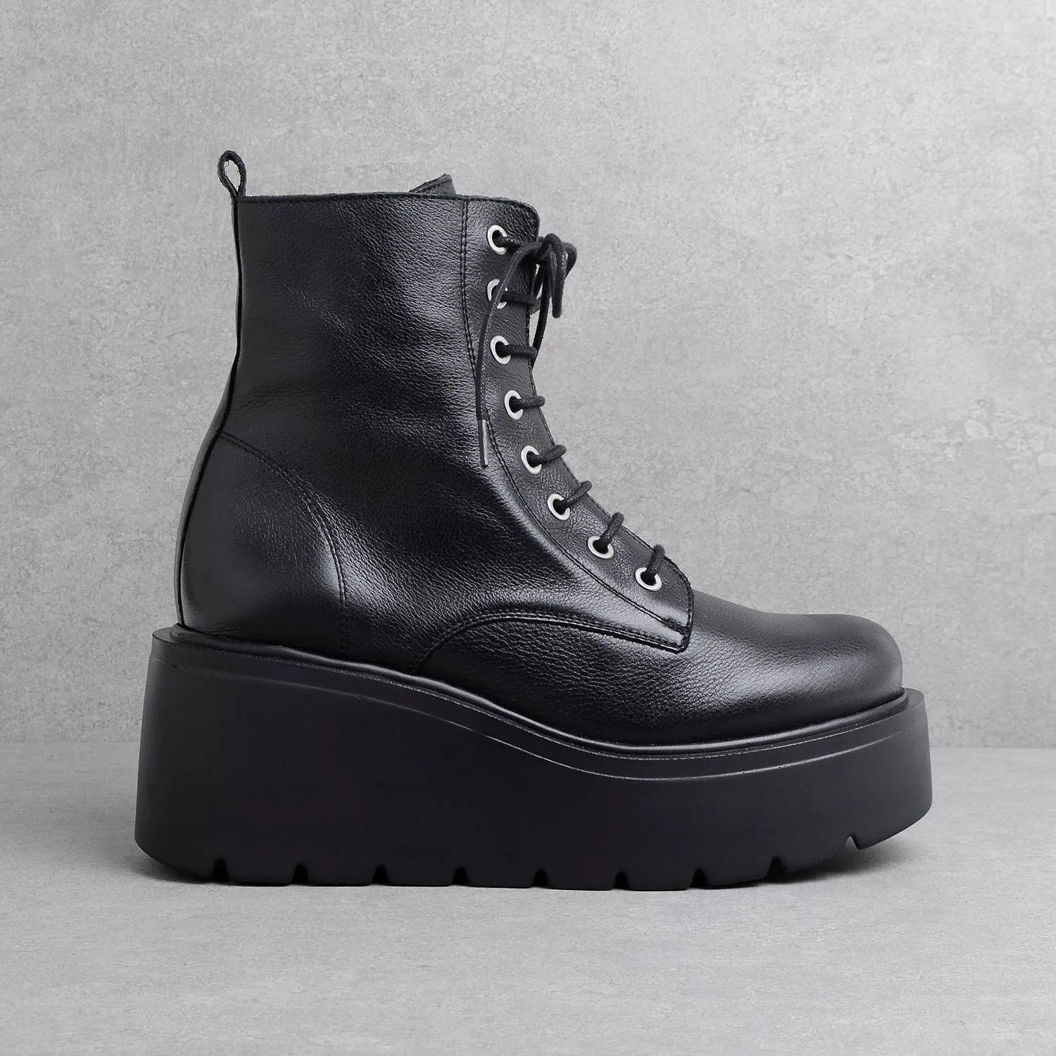 Kassel Black