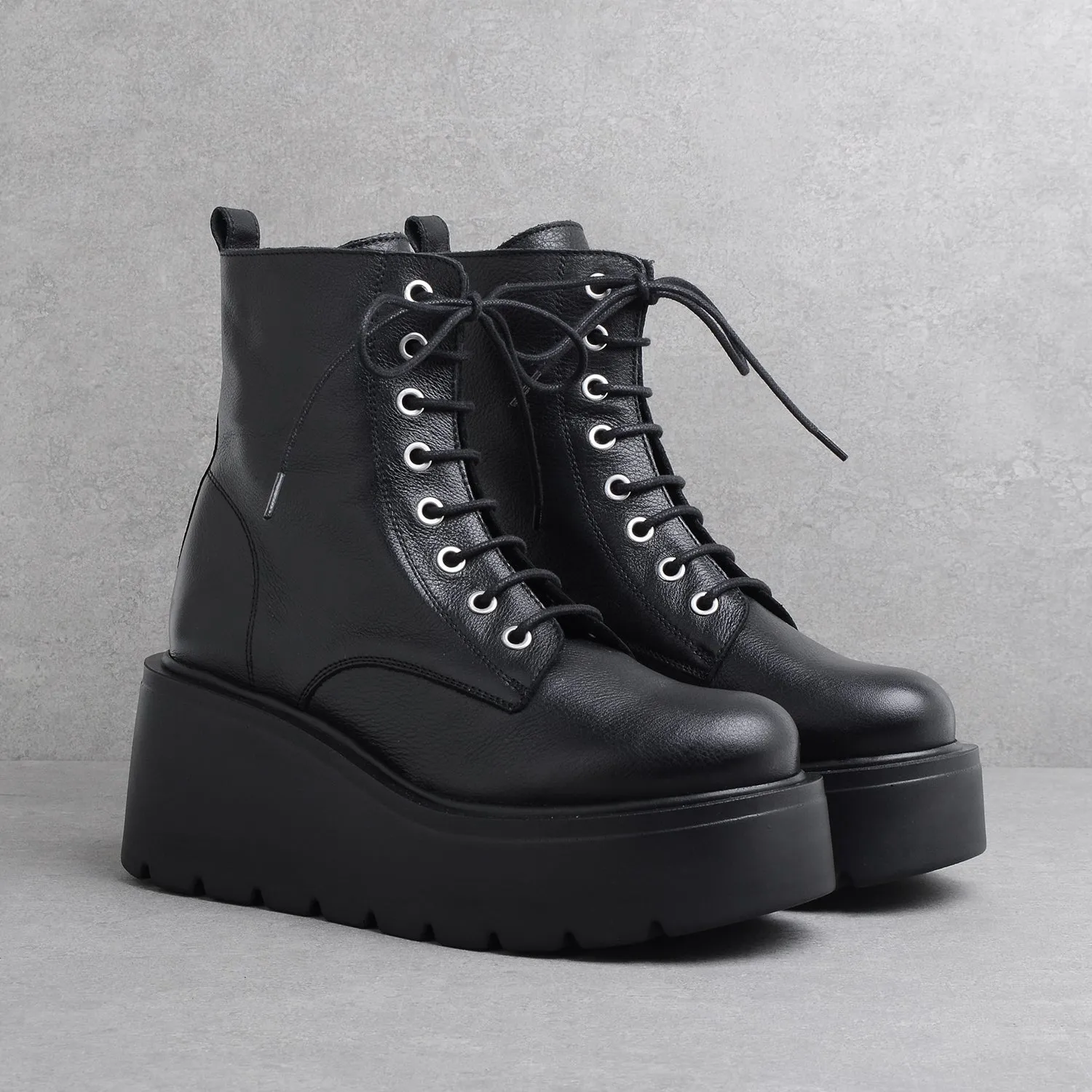 Kassel Black