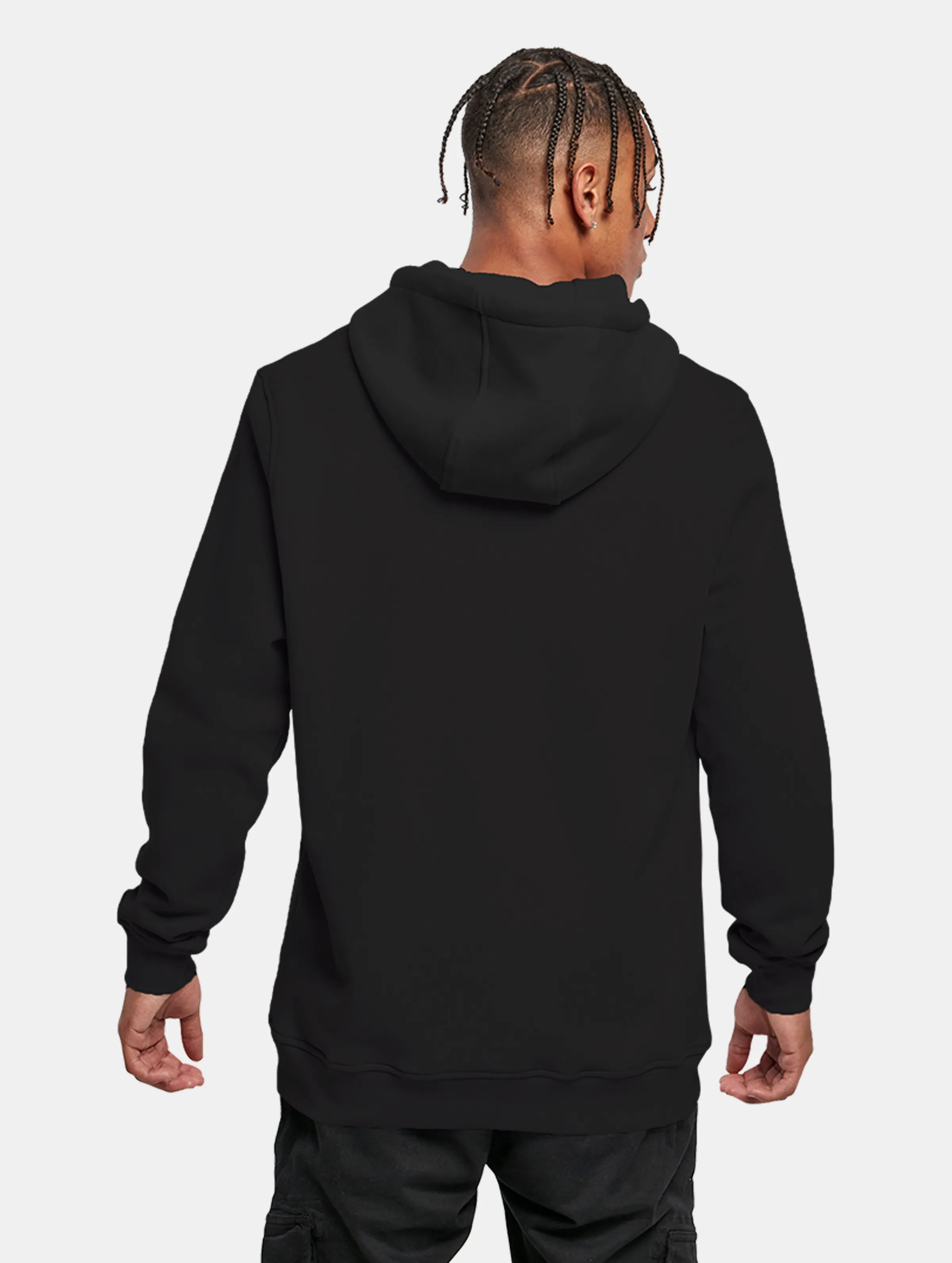 Mister Tee Out$ide