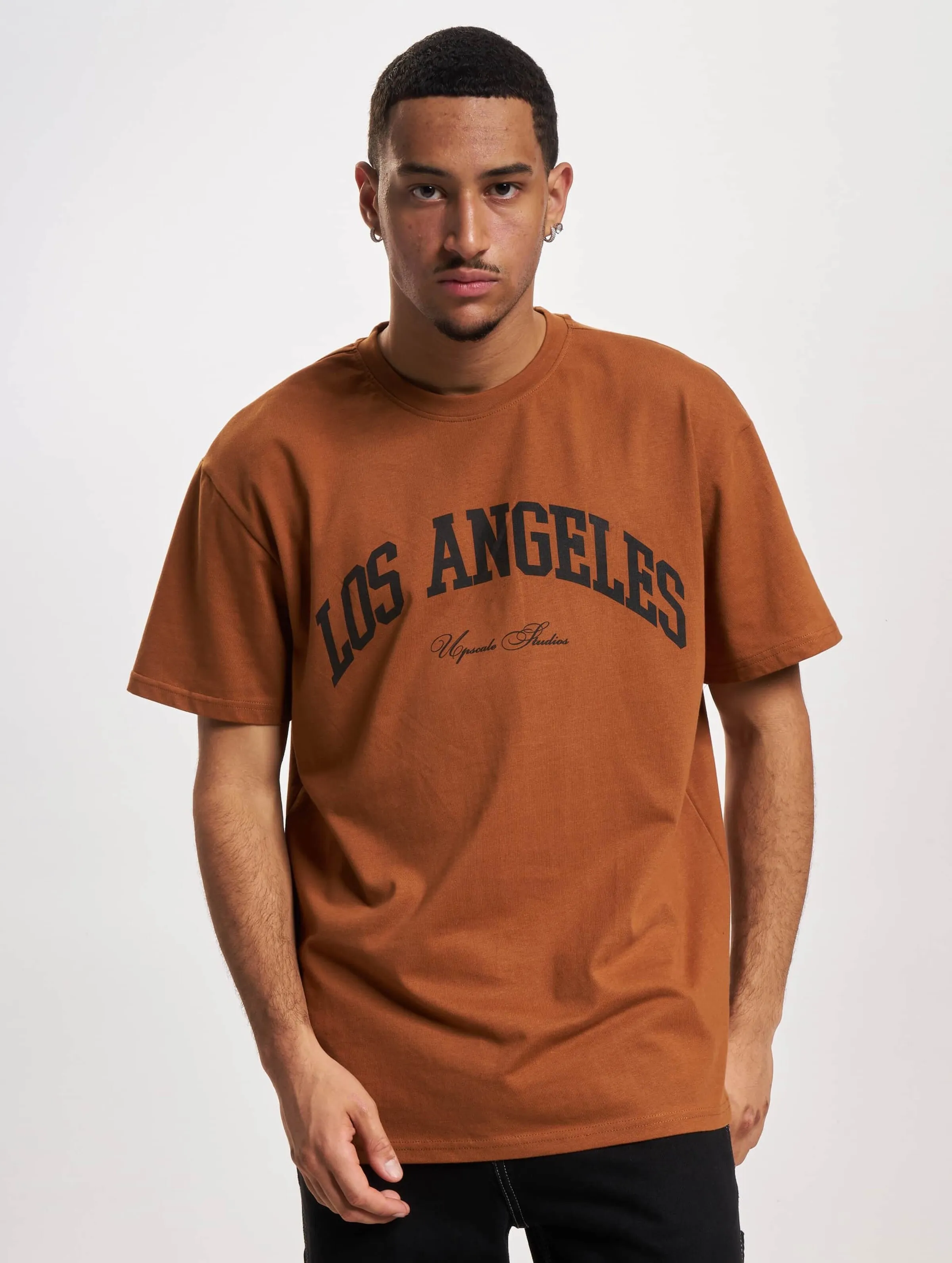 Mister Tee Upscale L.A. College Oversize
