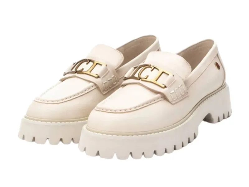 MOCASÍN DE PIEL CARMELA EN COLOR HIELO 160879