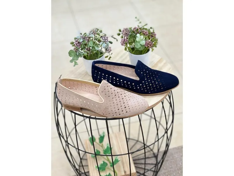 MOCASÍN DE SERRAJE CON PICADOS 3778 CALZADOS ROLDAN EN COLOR BEIGE O MARINO