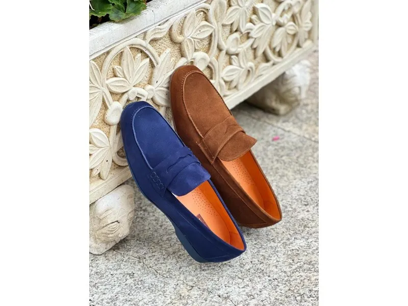 MOCASÍN EN PIEL SERRAJE 6140 TUBOLARI EN COLOR MARINO