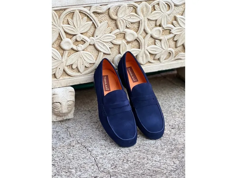 MOCASÍN EN PIEL SERRAJE 6140 TUBOLARI EN COLOR MARINO