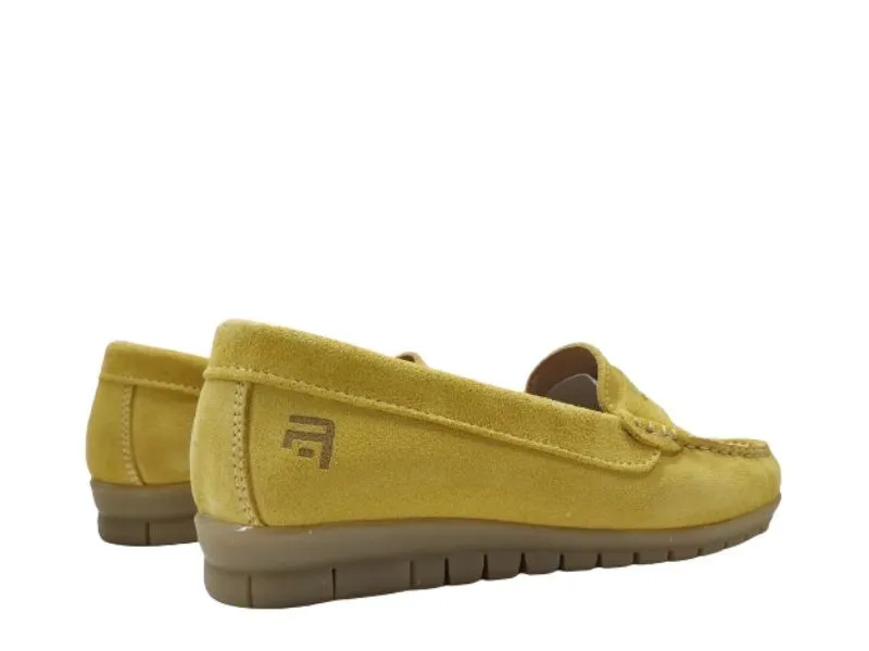 MOCASÍN EN PIEL SERRAJE AUDE AGOT EN COLOR MOSTAZA