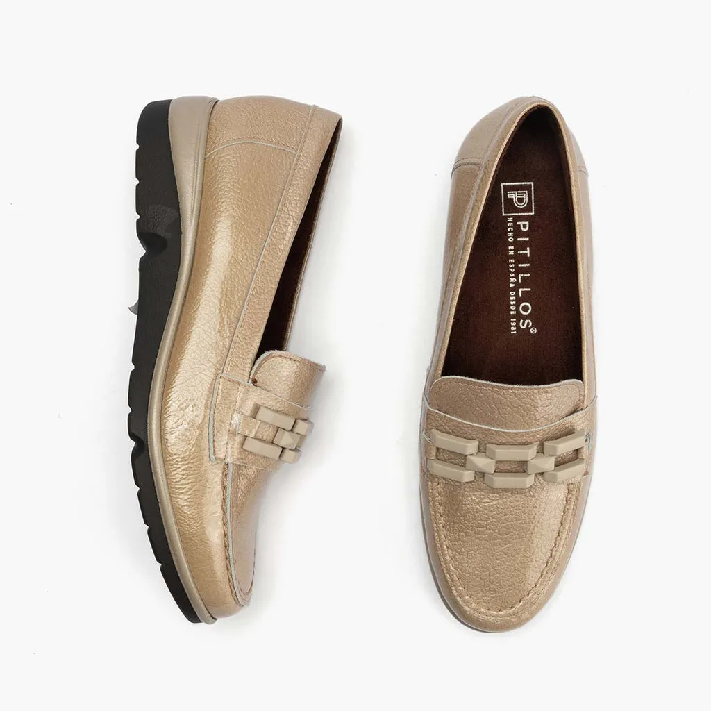 Mocasín Adorno de mujer color piedra