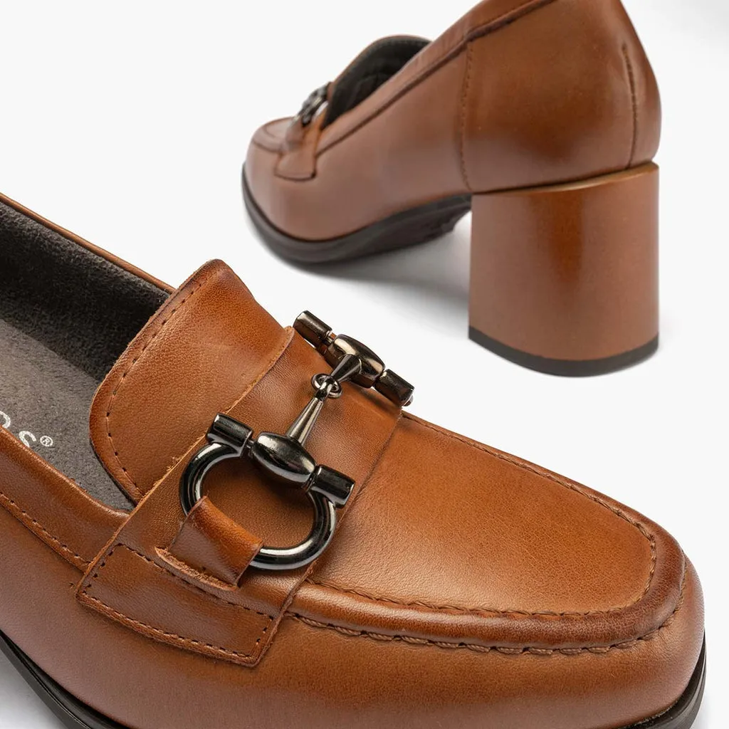 Mocasín con Adorno de mujer color cuero