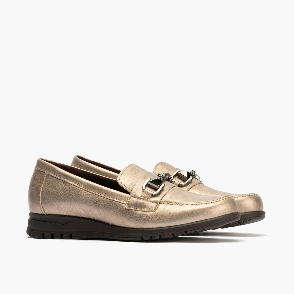 Mocasín con Adorno de mujer color piedra