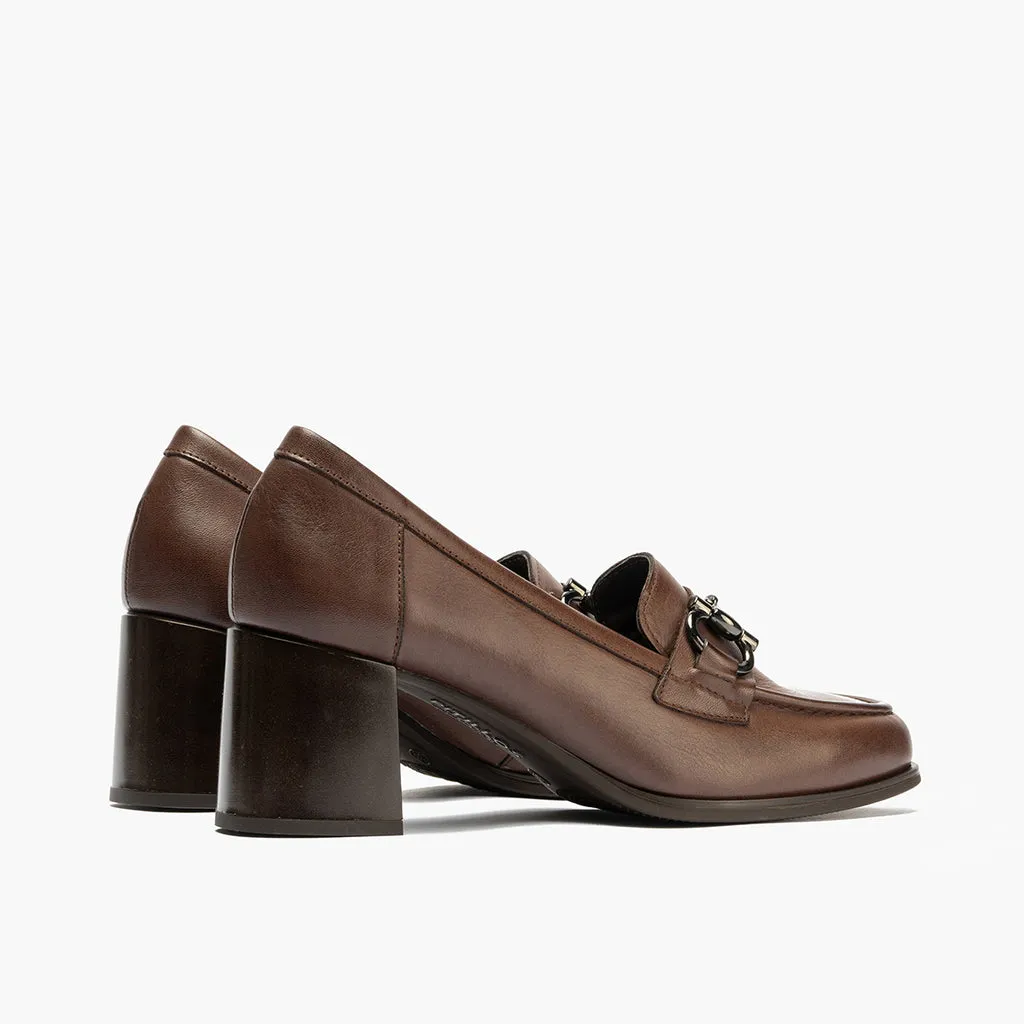 Mocasín con Adorno para mujer color marrón