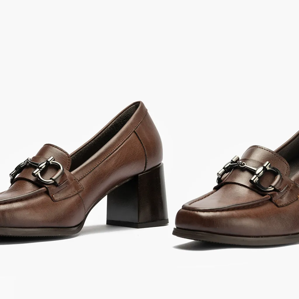 Mocasín con Adorno para mujer color marrón