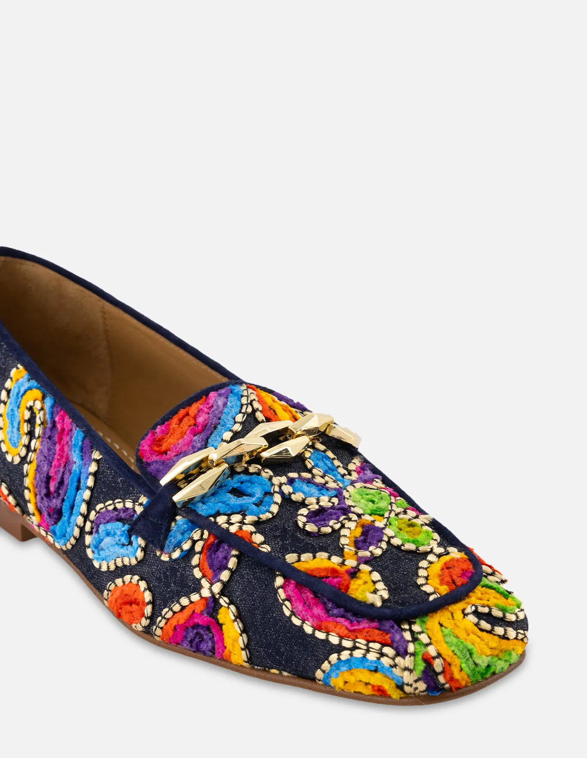 Mocasín con bordado multicolor para mujer