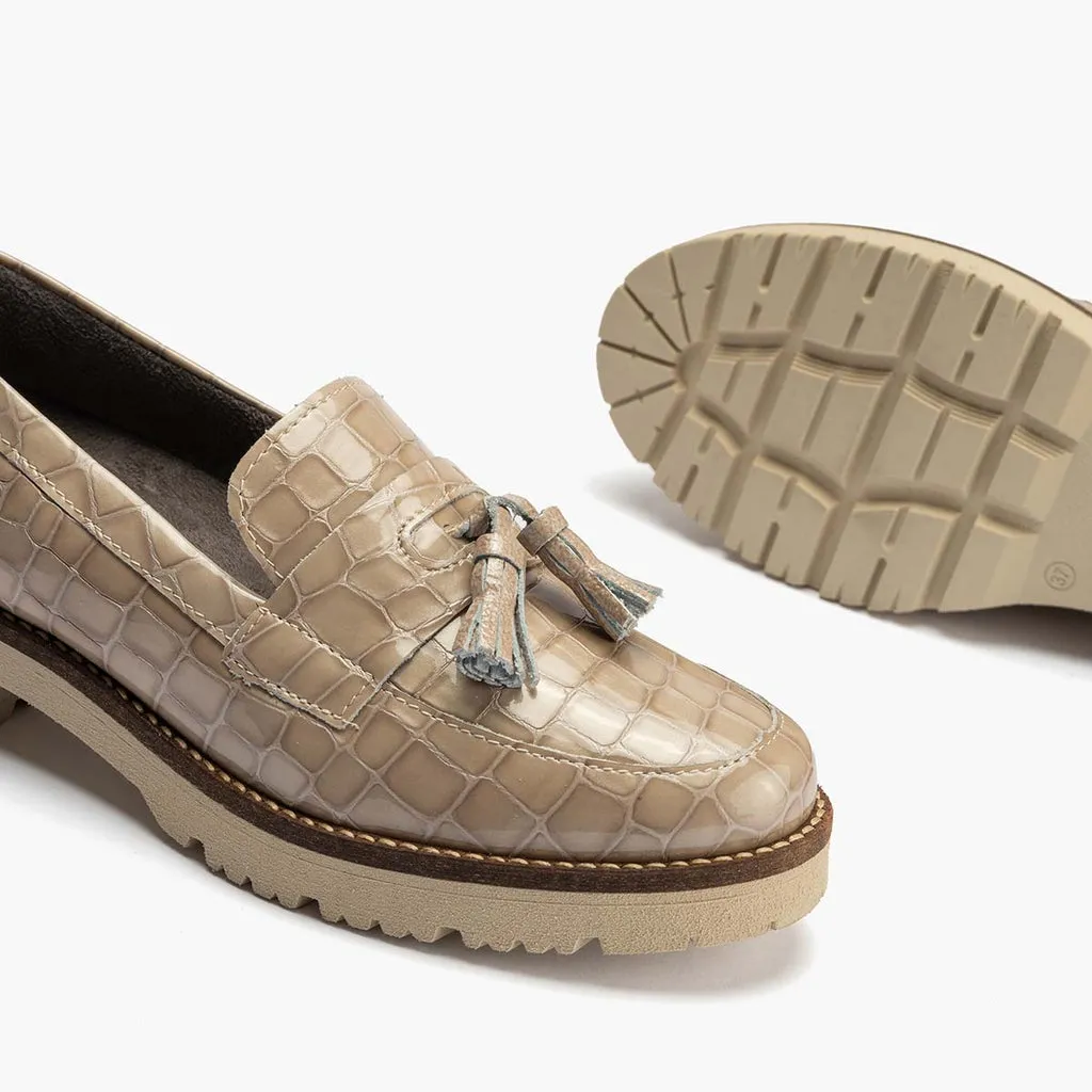 Mocasín con Borlas para mujer color piedra