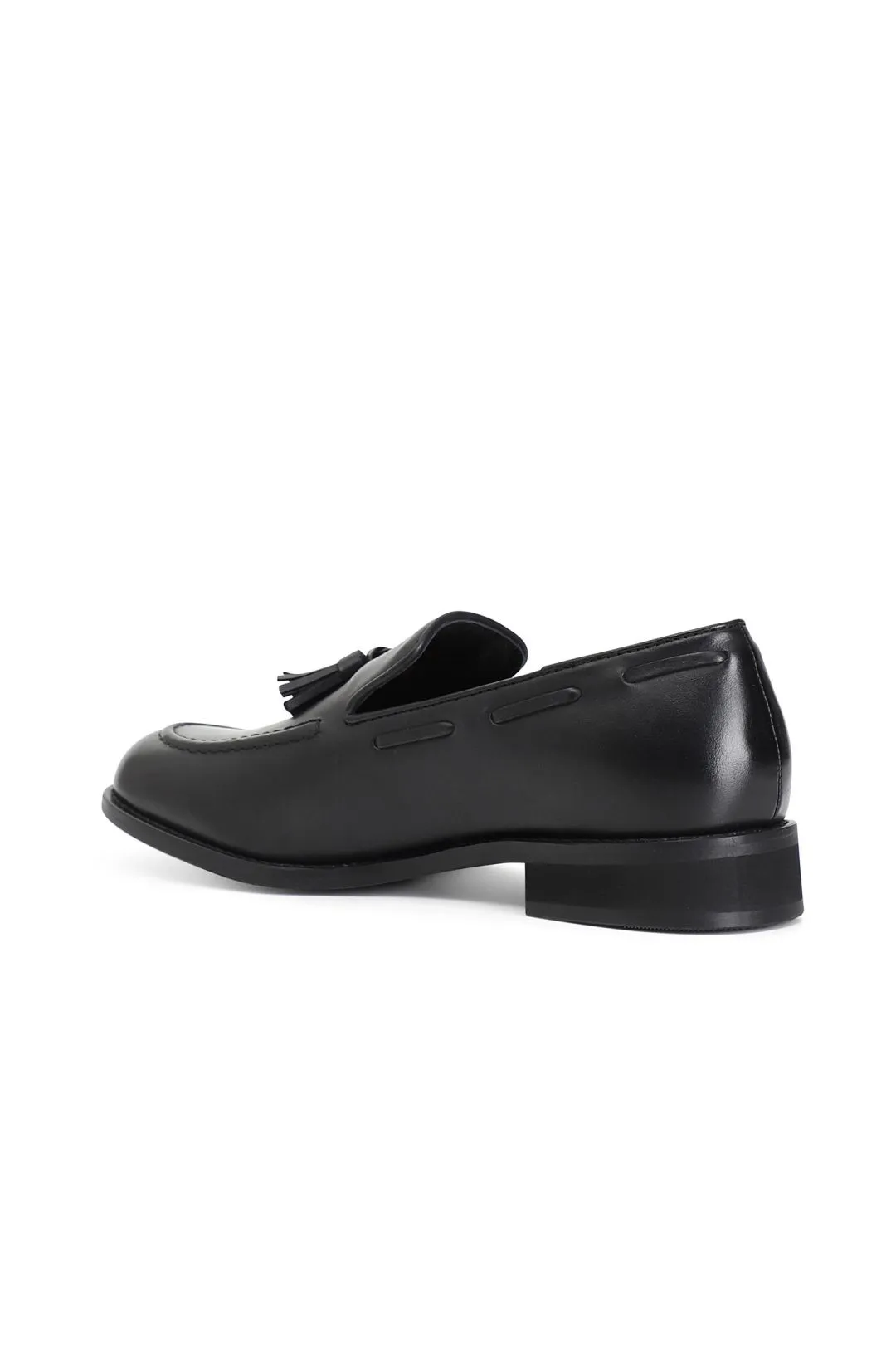 mocasín de cuero con borlas black