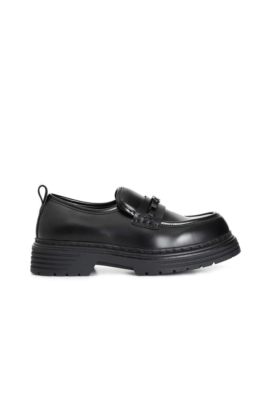 mocasín de mujer en símil piel cepillada. black