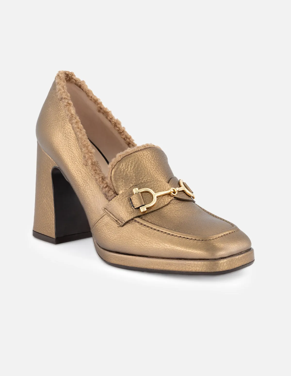 Mocasín de piel para mujer color dorado con tacón ancho