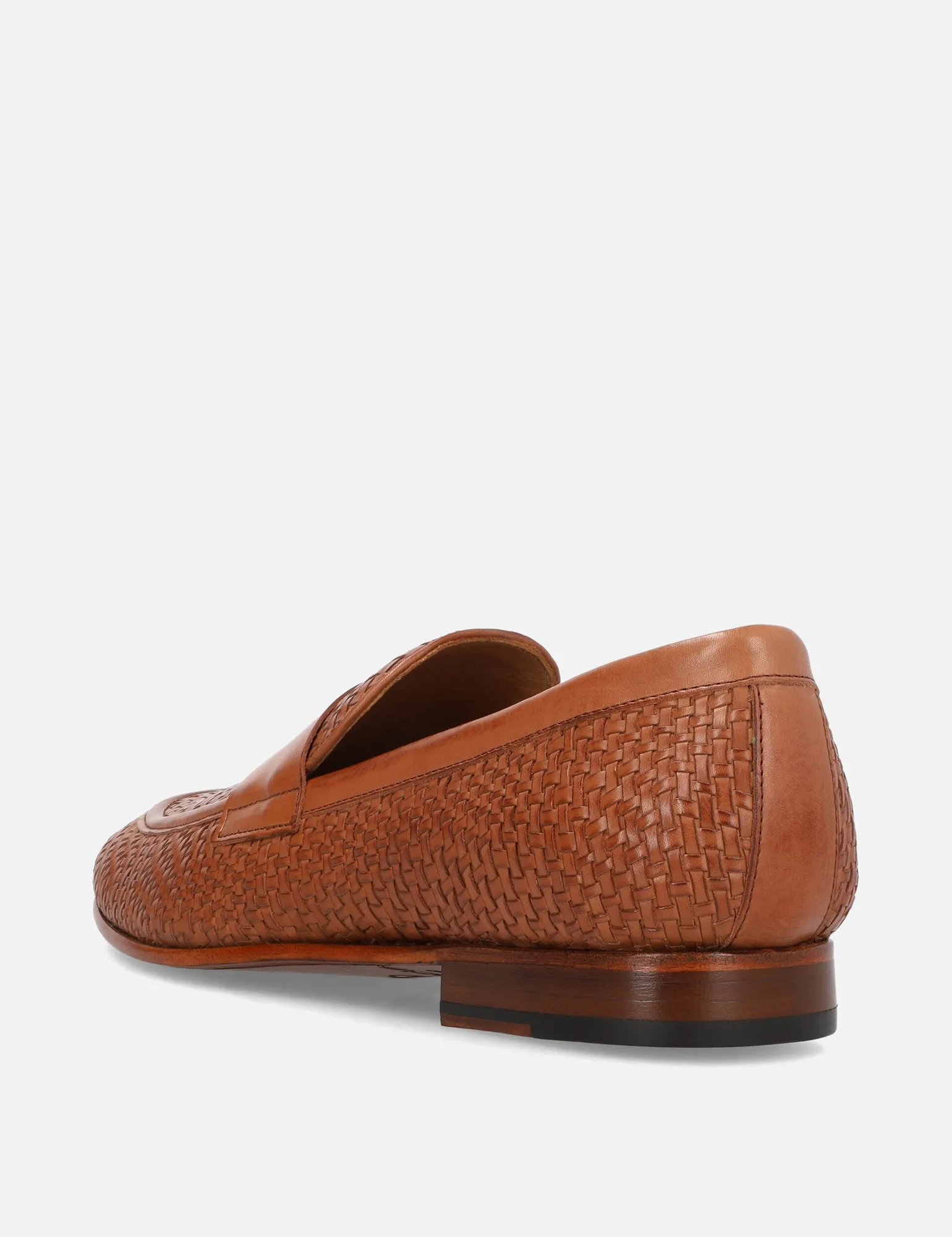 Mocasín en piel tejida color cuero