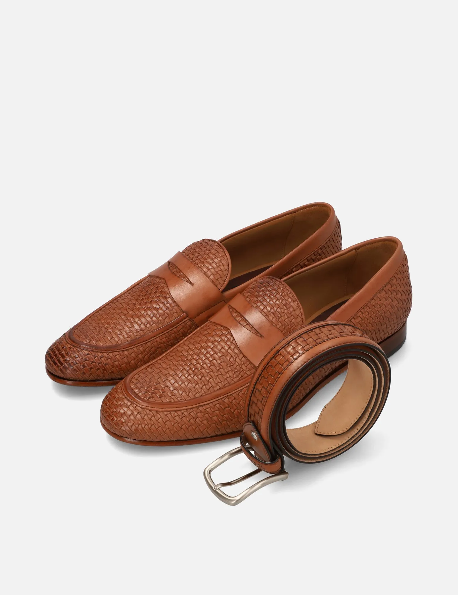 Mocasín en piel tejida color cuero