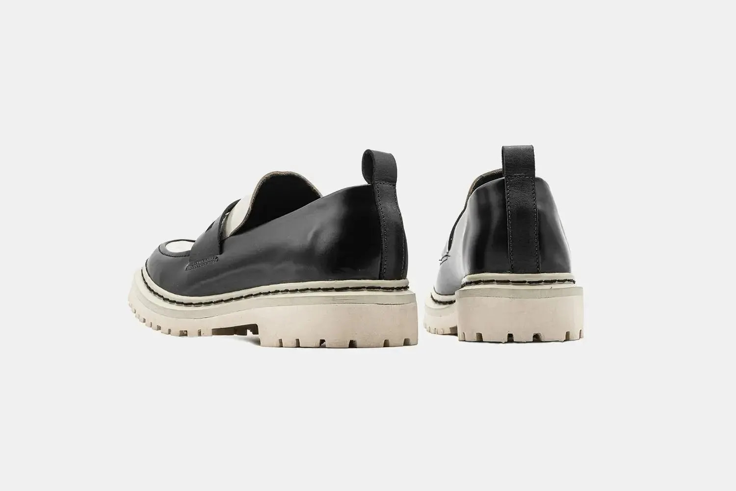 MOCASíN MUJER  MOCA WHITE/BLACK