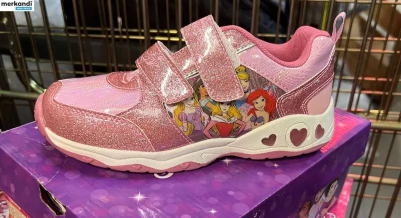 Nueva jaula de lote de trabajo para niños Disney / Marvel para niños.