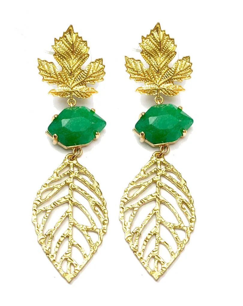PENDIENTES LARGOS DORADOS CON PIEDRA VERDES Y HOJITAS