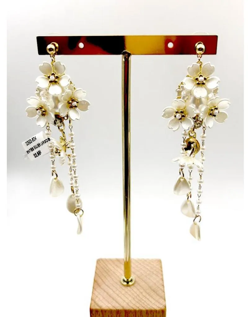 PENDIENTES LARGOS MUJER DE BODA DORADOS CON FLORES BLANCAS