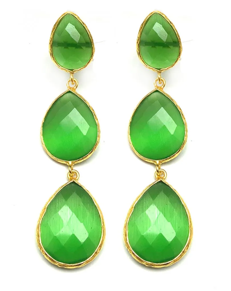 PENDIENTES LARGOS VERDES CON LOS QUE SE VERA MUY FAVORECIDA