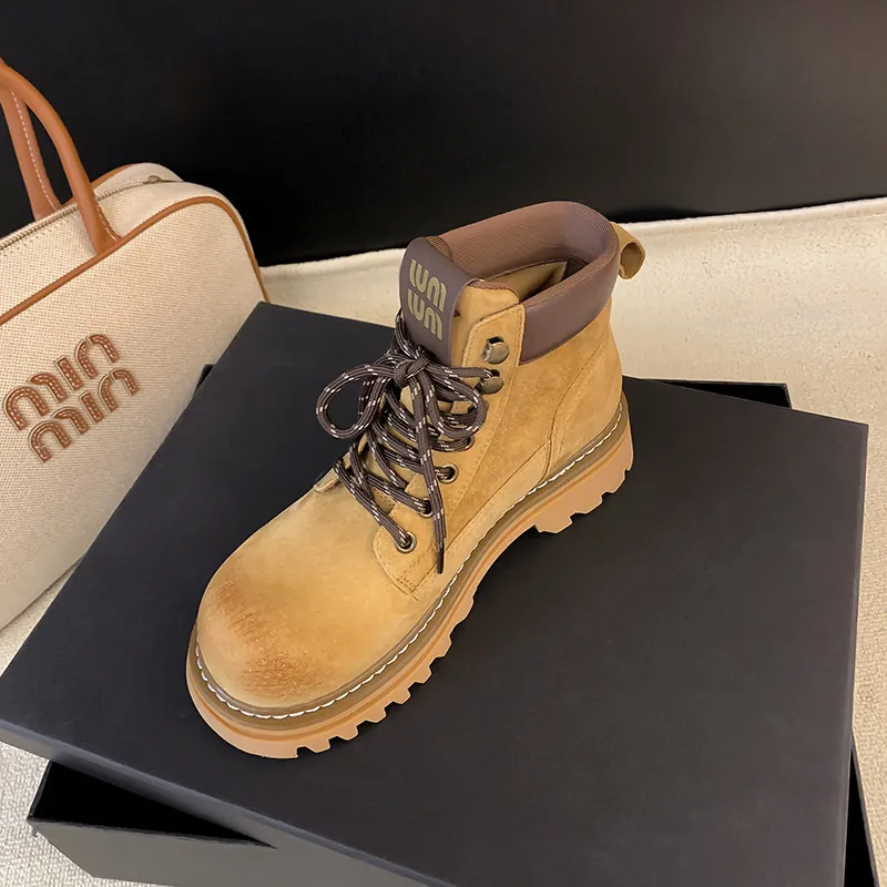 Real Leather Martin for Women 2024 Autumn New Style Soled Lace Soled Showking Outdoor Anti Slipwear Boots Short, botas amarillas