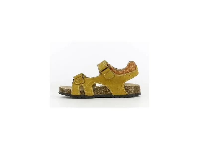 SANDALIA CON AJUSTE DE VELCRO 501882 PABLOSKY EN COLOR MOSTAZA