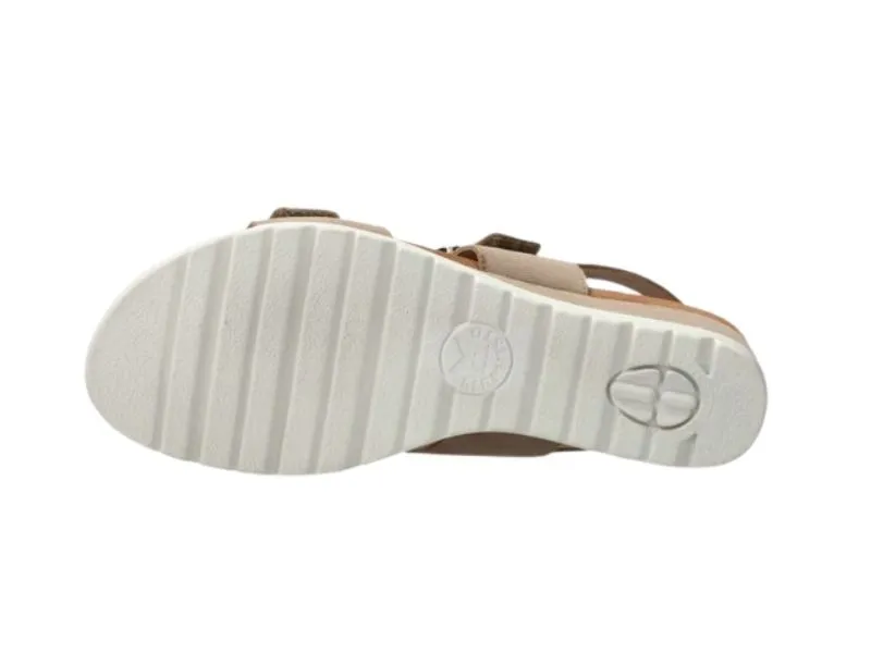 SANDALIA DE CUÑA CON VELCRO YSABEL MEPHISTO EN COLOR BEIGE