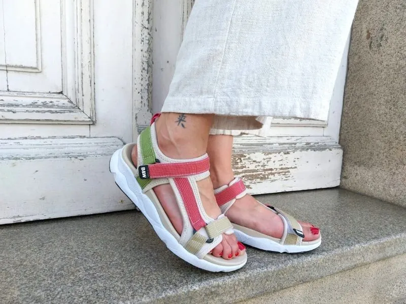 SANDALIA DEPORTIVA CON VELCRO BREAK & WALK EN COLOR BEIGE BWSH360003