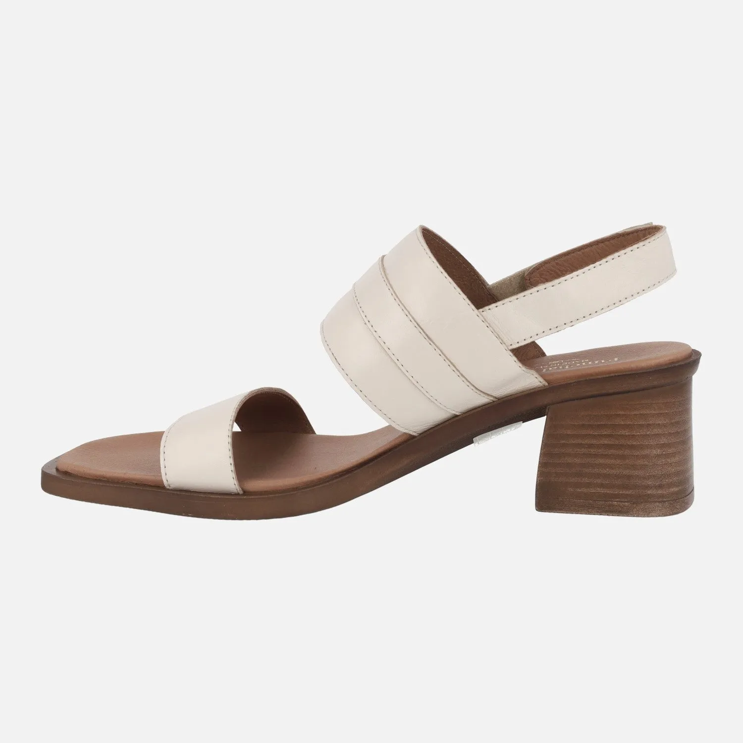 Sandalias de piel con hebilla decorativa y cierre de velcro