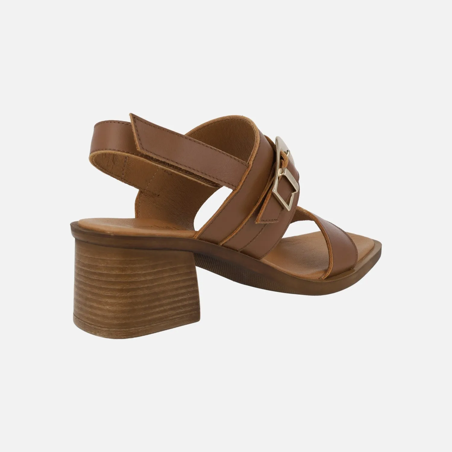 Sandalias de piel con hebilla decorativa y cierre de velcro