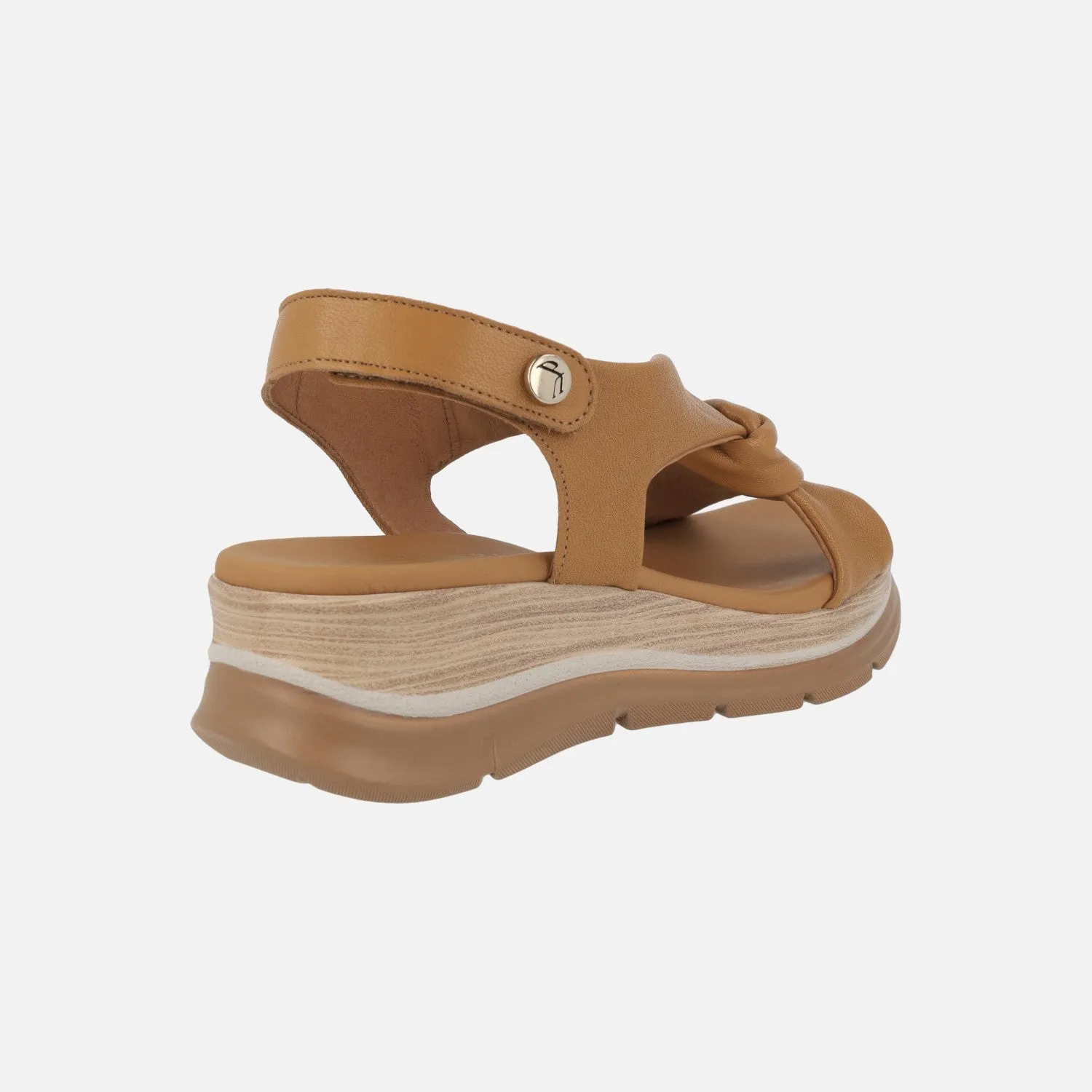 Sandalias de piel con tiras entrelazadas y cierre de velcro