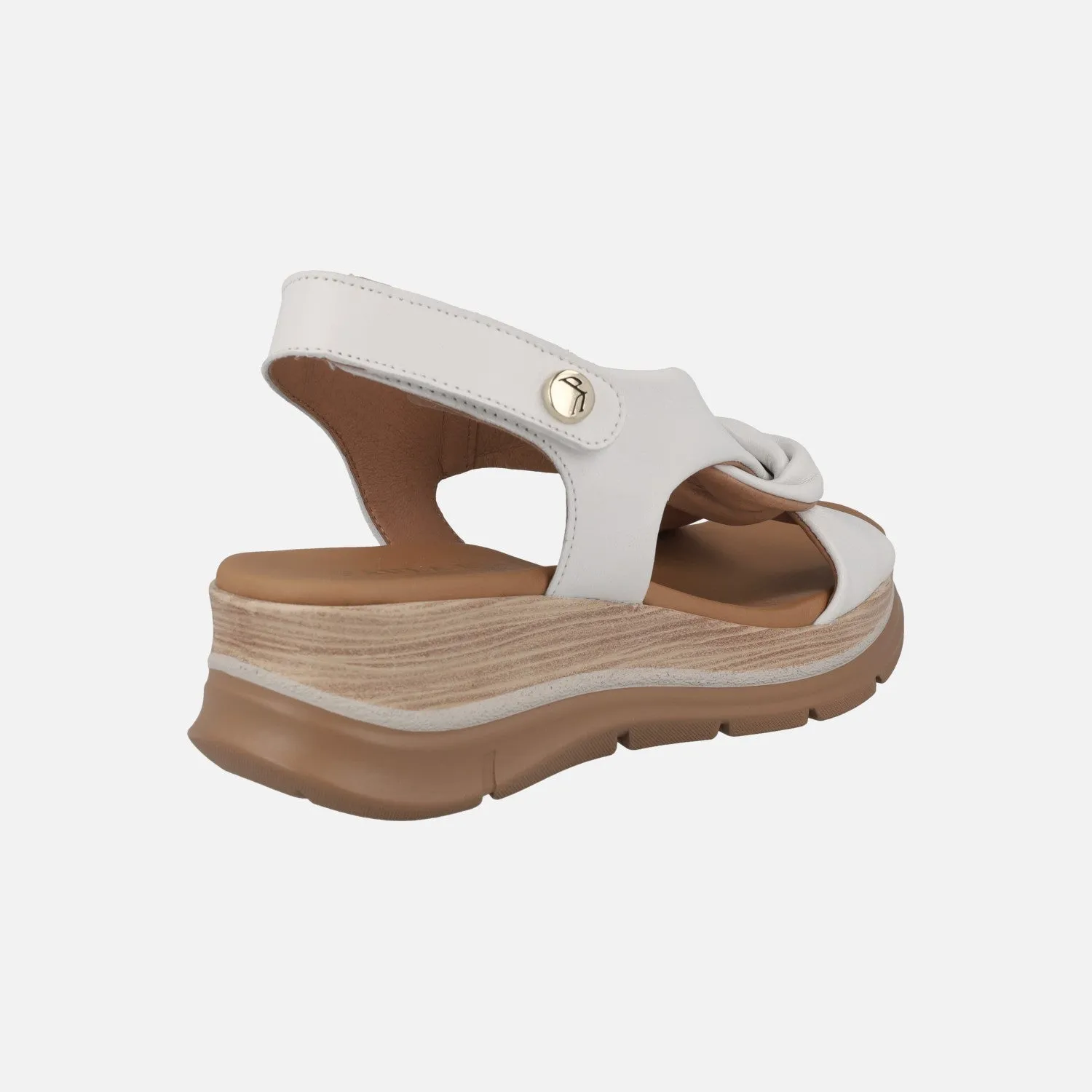 Sandalias de piel con tiras entrelazadas y cierre de velcro