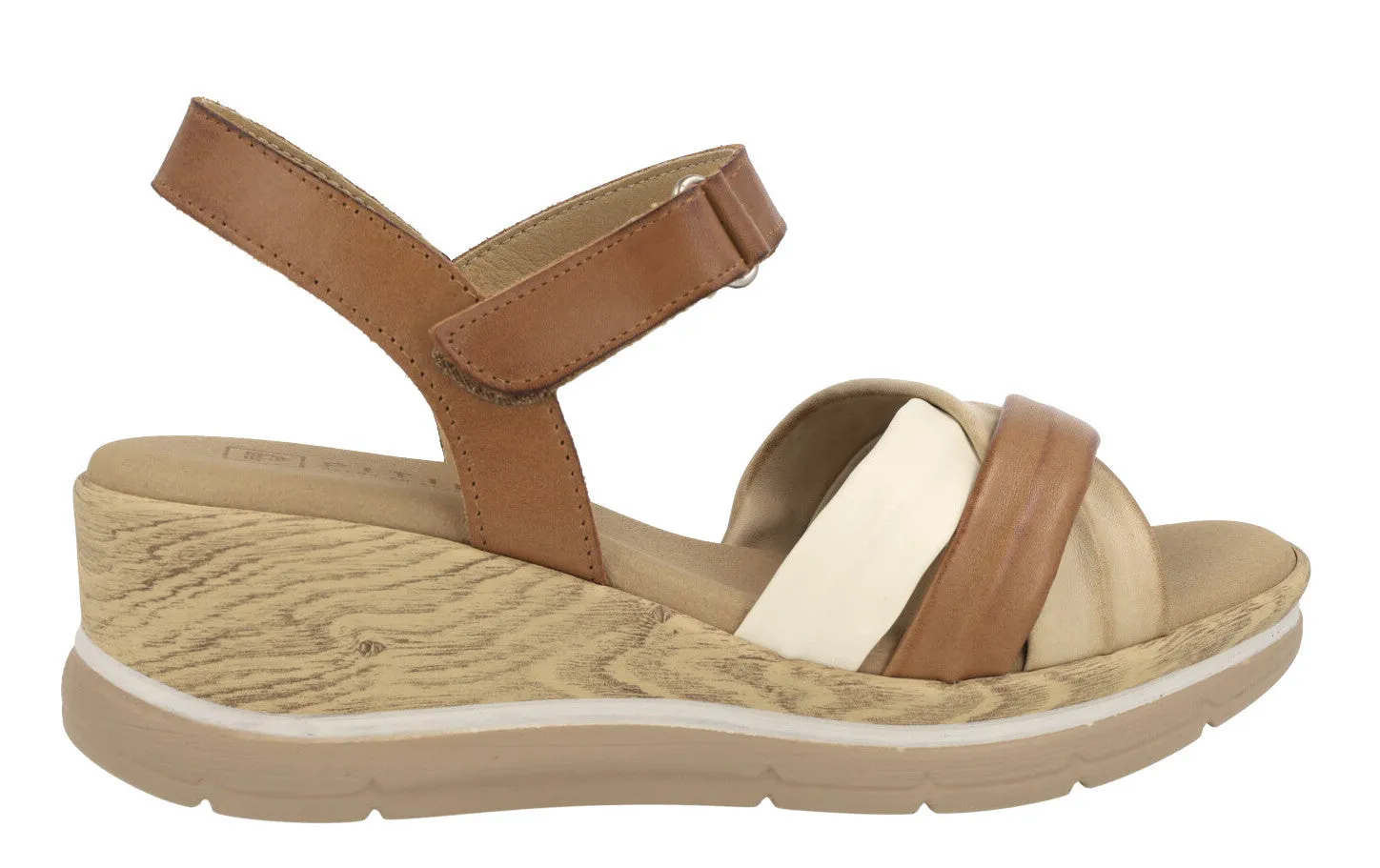 Sandalias de piel en combinado de color con cierre de velcro