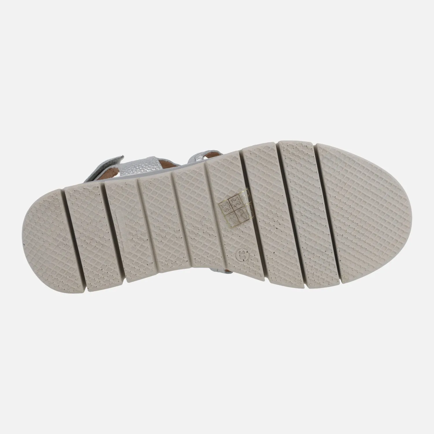 Sandalias de piel metalizadas efecto trenzado con cierre de velcro