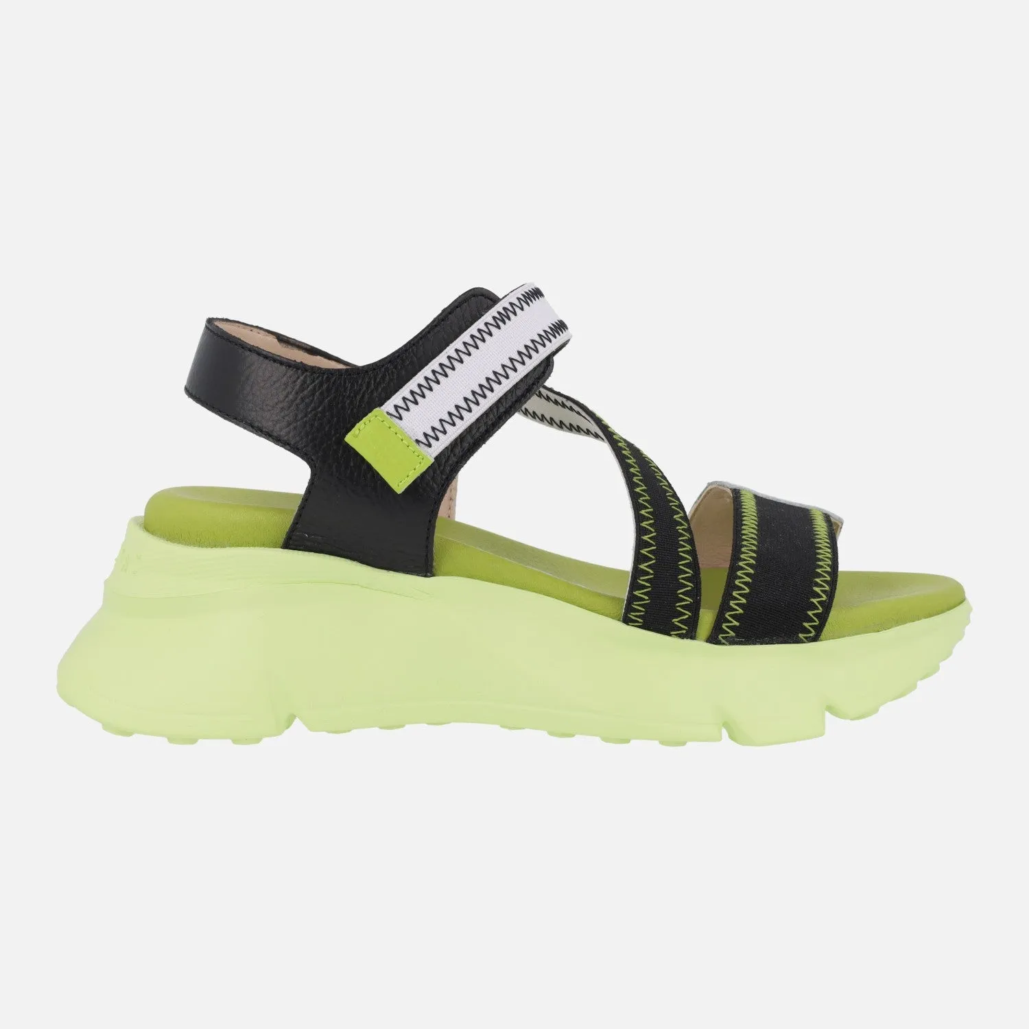 Sandalias Hispanitas con piso volumen y cierre de velcro